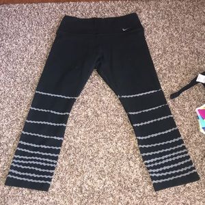 Nike cropped leggings